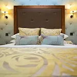 Lodore Falls & Ξενοδοχείο 4*