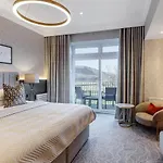Hotel Lodore Falls &