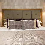 Hotel Lodore Falls & 4*