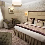 Hotel Lodore Falls &