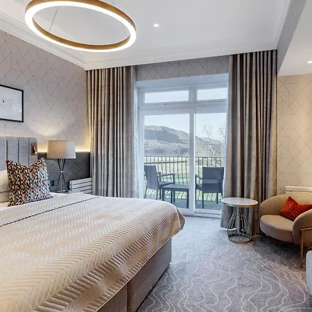 Hotel Lodore Falls &