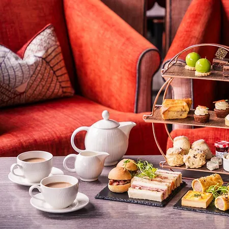 Hotel Lodore Falls &