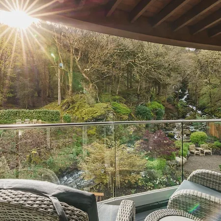 Lodore Falls & 4*