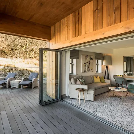 Lodore Falls & Hotel 4*