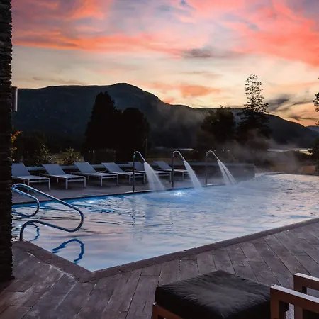 Lodore Falls & Hotel Borrowdale Valley