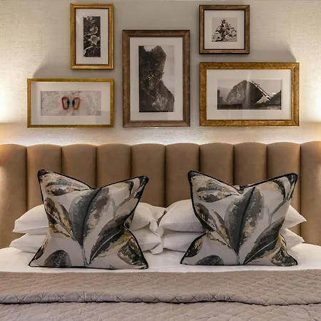 Hotel Lodore Falls &