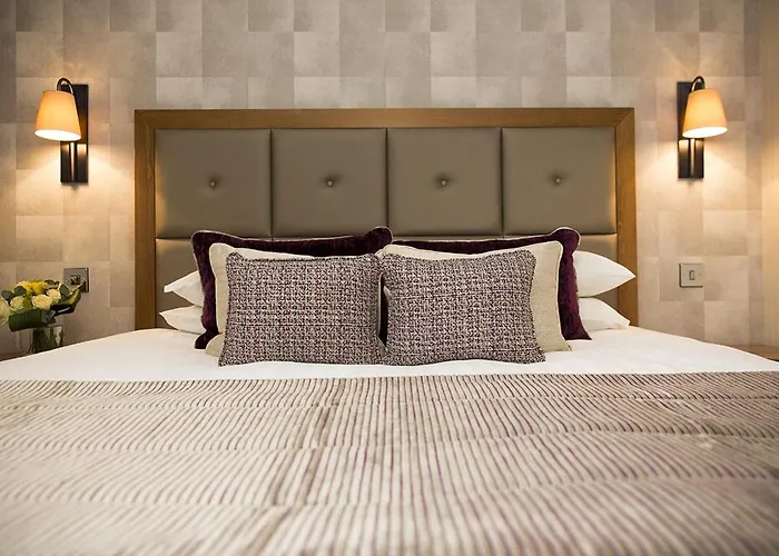 Hotel Lodore Falls & 4*