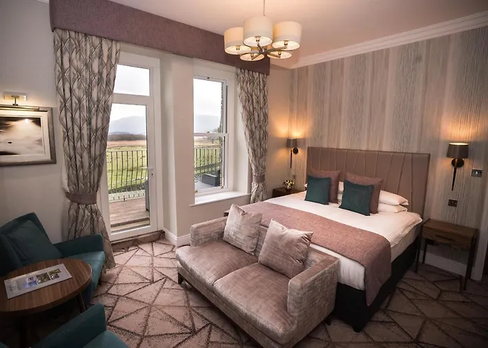 Lodore Falls & 4* Borrowdale Valley