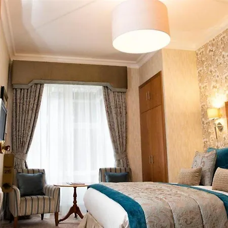 Hotel Lodore Falls &