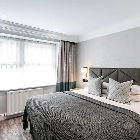 Hotel Lodore Falls & Borrowdale Valley