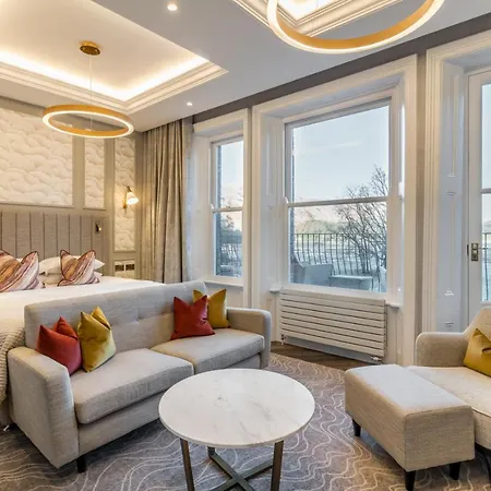 Hotel Lodore Falls & Borrowdale Valley