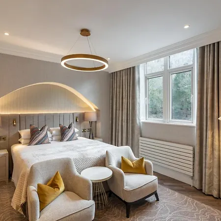 Hotel Lodore Falls & 4*