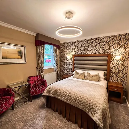 Hotel Lodore Falls &