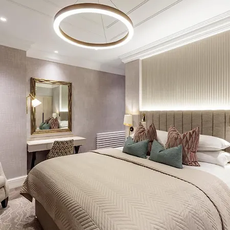 Lodore Falls & 4* Borrowdale Valley