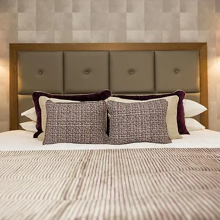 Hotel Lodore Falls & 4*