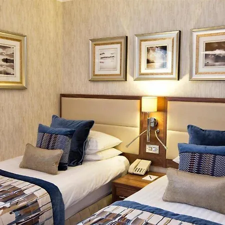 Hotel Lodore Falls & 4*