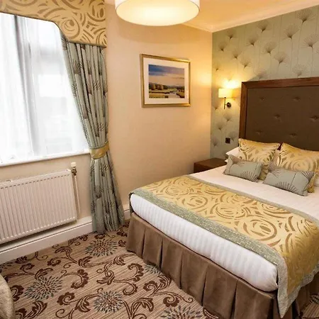 Lodore Falls & Hotel Borrowdale Valley