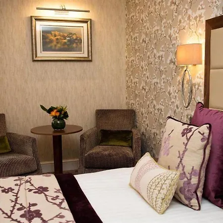 Hotel Lodore Falls & 4*