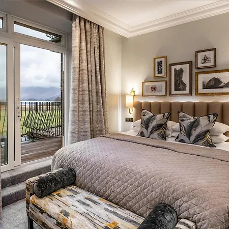 Lodore Falls & 4* Borrowdale Valley